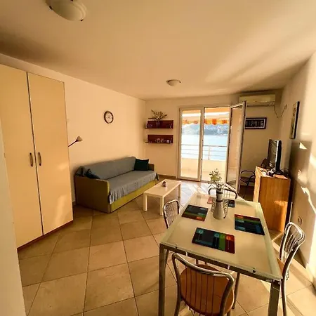 Appartement Luxury Astelmn Budva